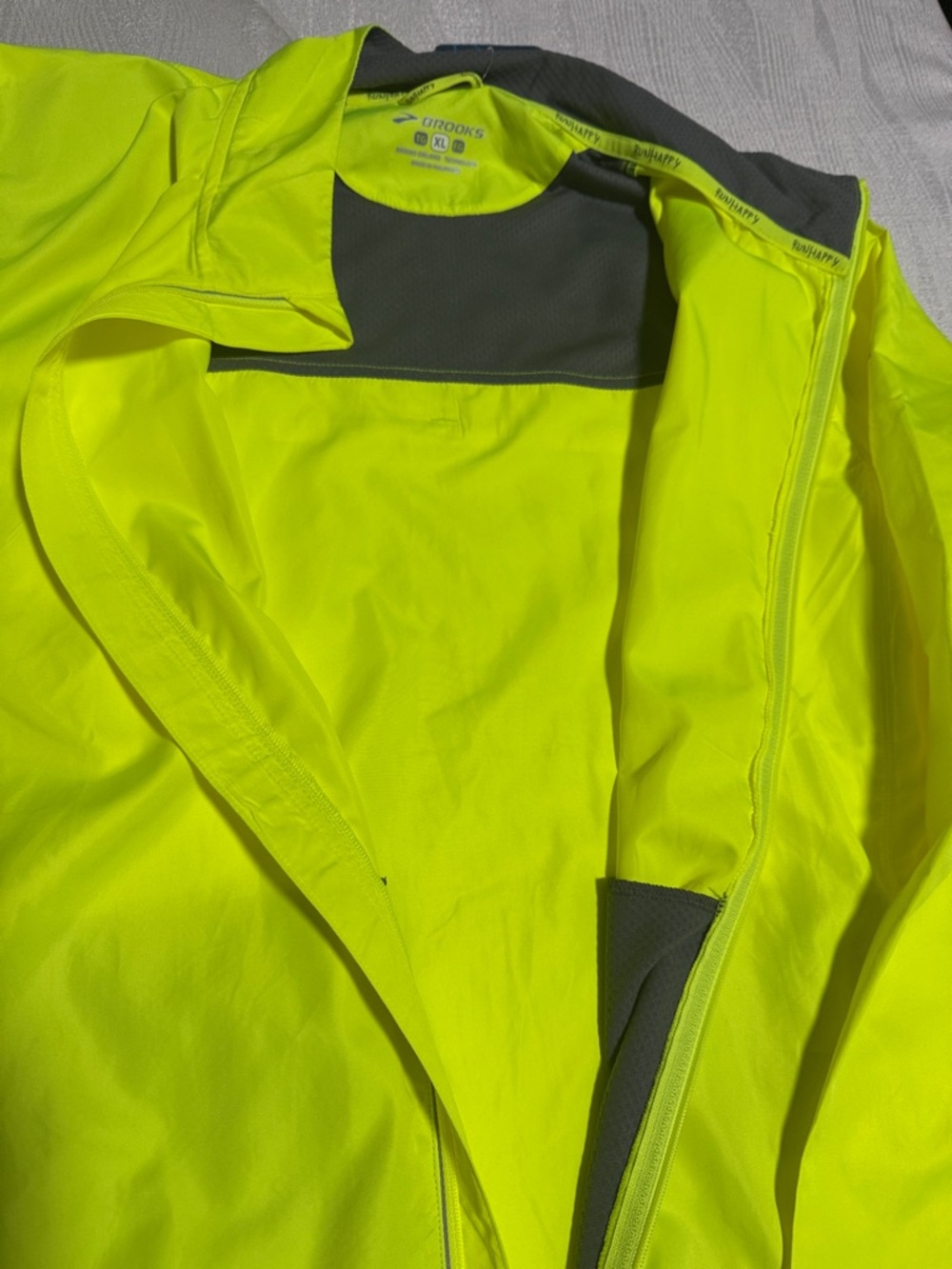 Brooks Neon Yellow Reflective Running Jacket - Picture 15 of 15